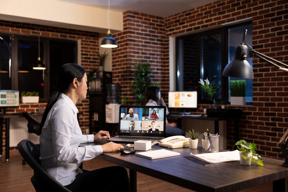 Technology & Hybrid Work